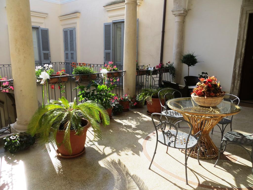B&B Casa Cavalli Лучера Екстер'єр фото