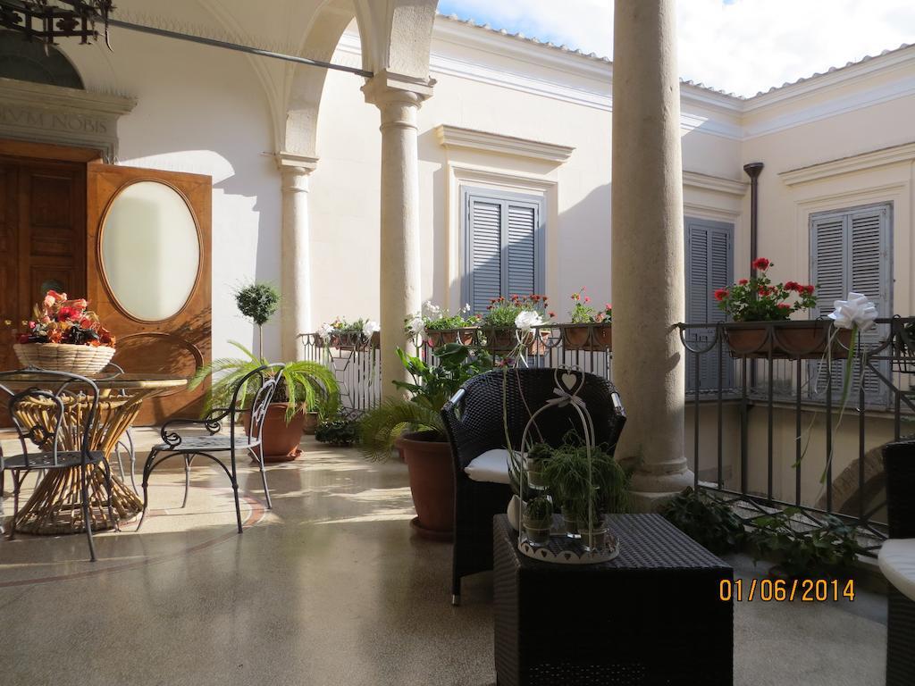 B&B Casa Cavalli Лучера Екстер'єр фото