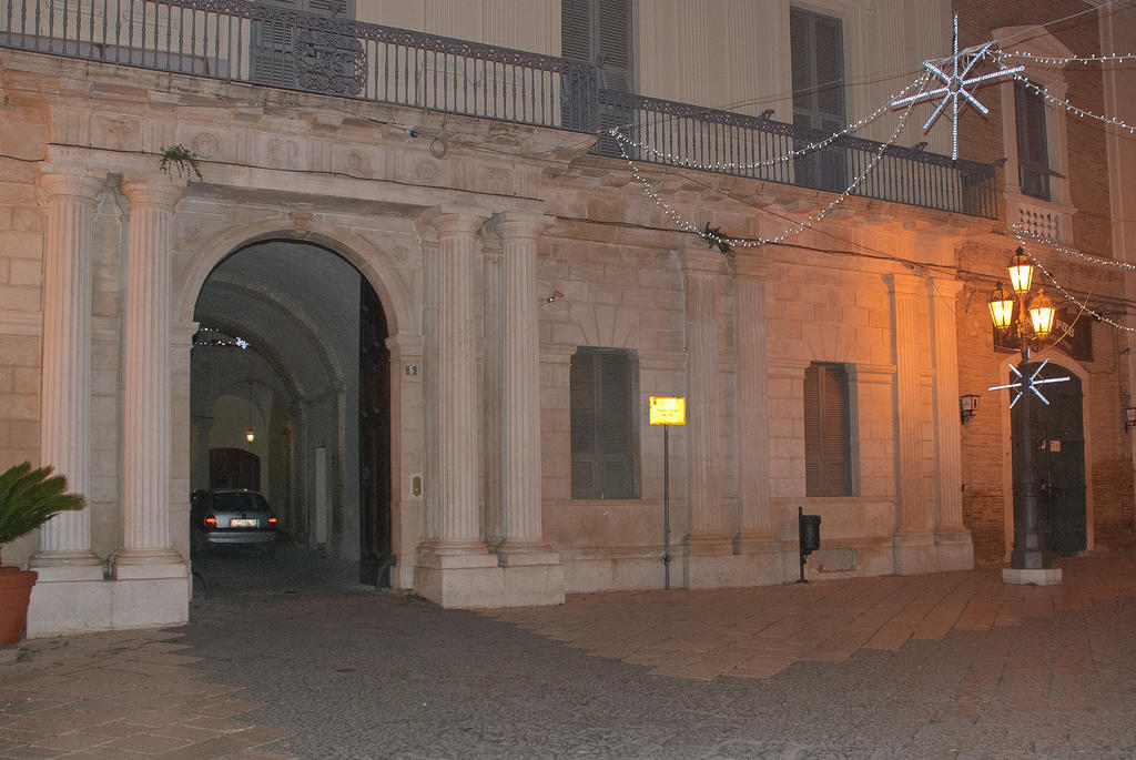 B&B Casa Cavalli Лучера Екстер'єр фото